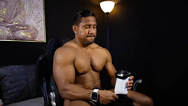 CallumMuscle online show from March 7, 10:37 pm