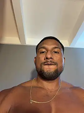 Snapshot of CallumMuscle chatting on July 3, 12:28 am CallumMuscle online show from July 3, 12:28 am
