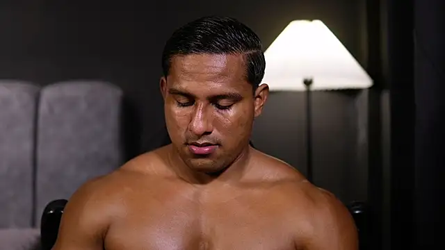 CallumMuscle online show from December 2, 2:01 am