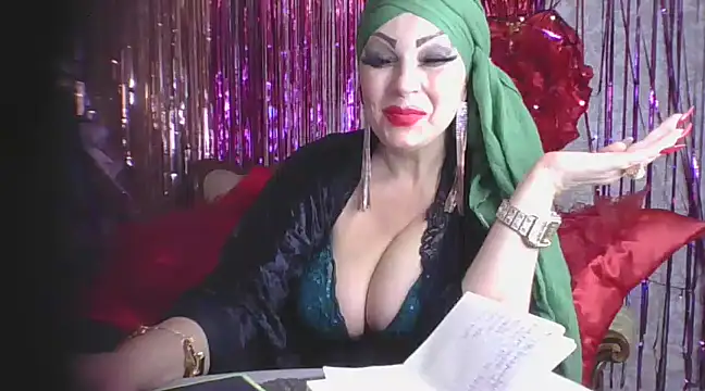 Izabella gold online show from March 8, 10:00 am