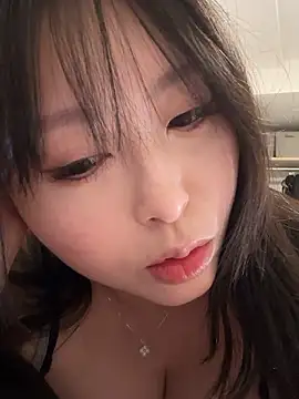Snapshot of _yuki_chan chatting on June 12, 4:49 pm yuki chan online show from June 12, 4:49 pm