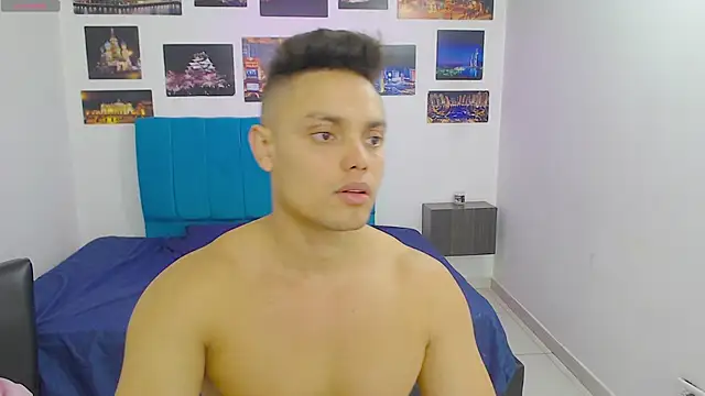 Snapshot of Booy_Hott chatting on January 21, 3:10 pm Booy Hott online show from January 21, 3:10 pm