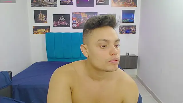 Snapshot of Booy_Hott chatting on January 25, 3:20 pm Booy Hott online show from January 25, 3:20 pm