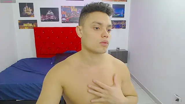 Snapshot of Booy_Hott chatting on January 30, 3:29 pm Booy Hott online show from January 30, 3:29 pm