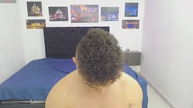 Snapshot of Booy_Hott chatting on December 11, 6:52 pm Booy Hott online show from December 11, 6:52 pm