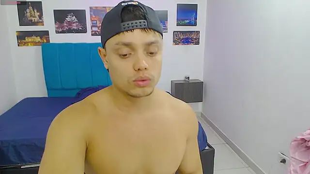 Snapshot of Booy_Hott chatting on January 19, 3:21 pm Booy Hott online show from January 19, 3:21 pm