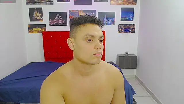 Snapshot of Booy_Hott chatting on January 29, 7:11 pm Booy Hott online show from January 29, 7:11 pm