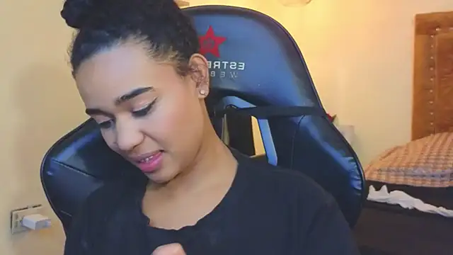 evafoxs online show from November 22, 2:43 am