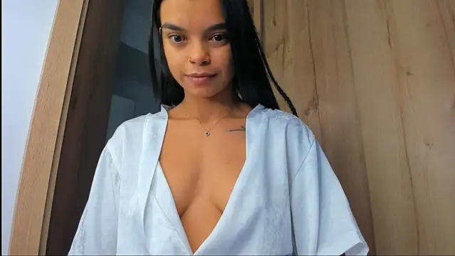 mia world  online show from November 8, 1:03 pm