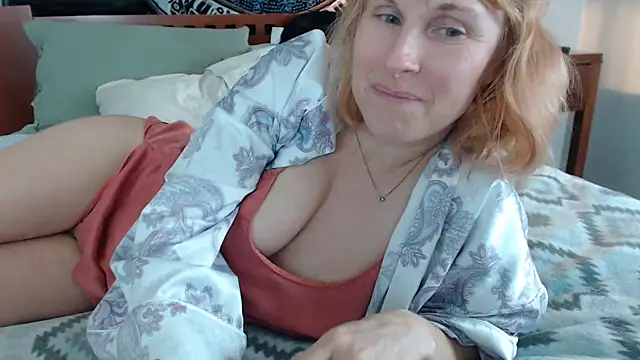 Snapshot of Cutikatxoxo chatting on February 19, 5:05 am Cutikatxoxo online show from February 19, 5:05 am