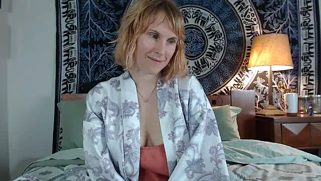 Snapshot of Cutikatxoxo chatting on February 20, 5:44 am Cutikatxoxo online show from February 20, 5:44 am