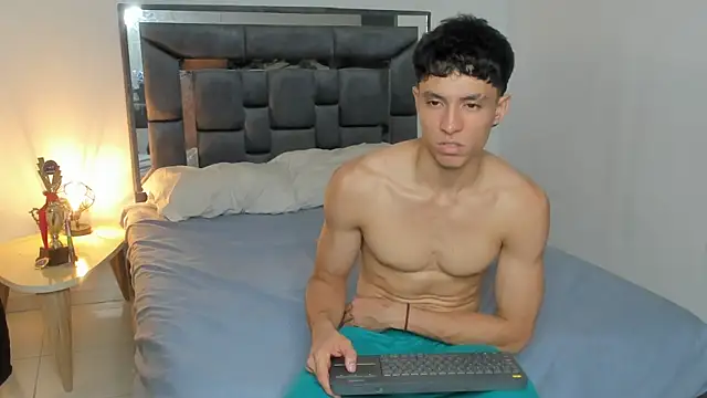 enzo sloran online show from November 25, 8:14 am