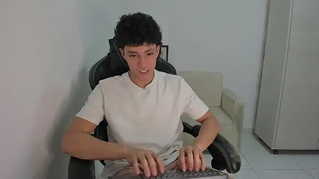 enzo sloran online show from March 6, 4:51 am