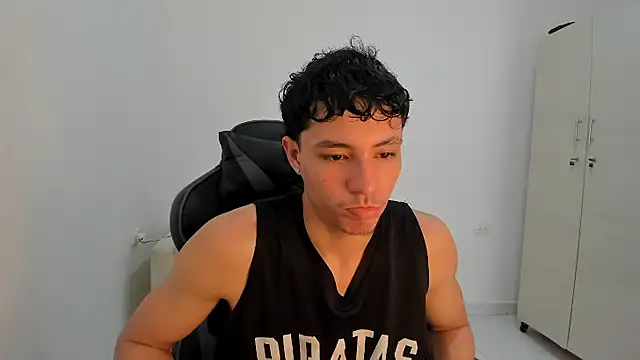 enzo sloran online show from April 4, 1:28 pm