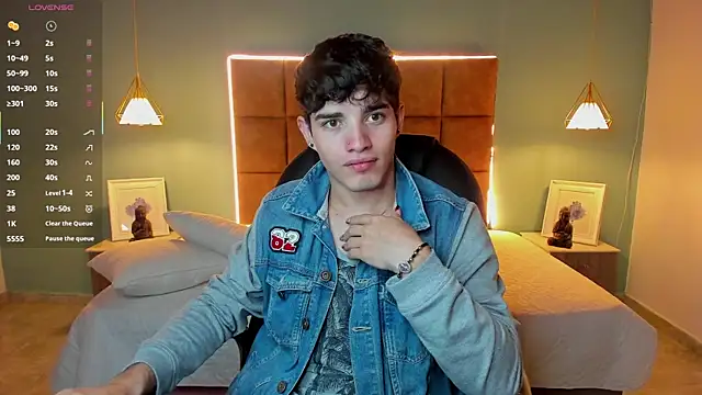 AlejooTwink online show from October 7, 2:56 am