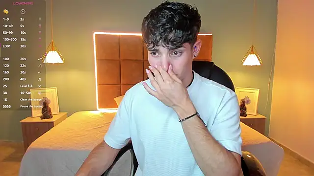 AlejooTwink online show from October 22, 1:16 am