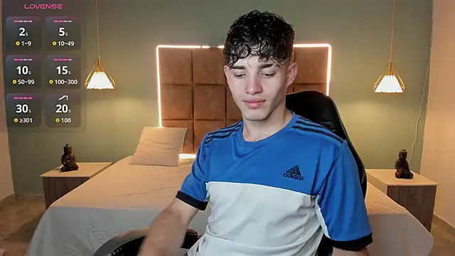 AlejooTwink online show from May 31, 5:13 am