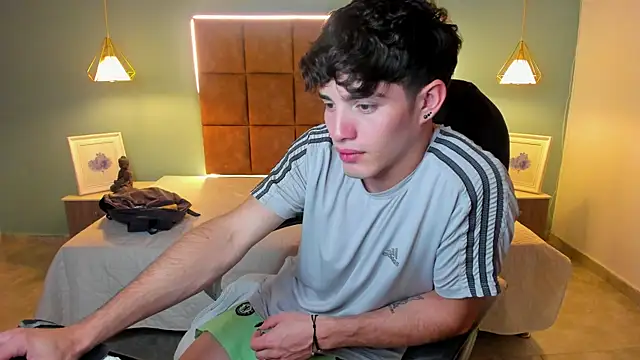 AlejooTwink online show from December 16, 9:46 am