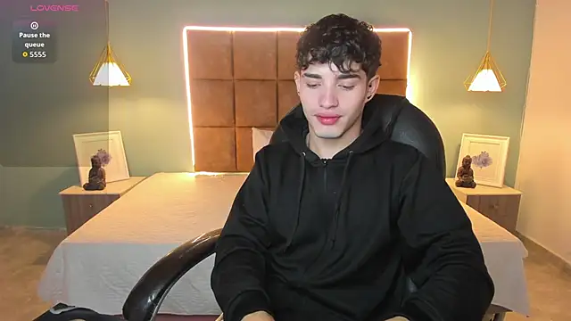 AlejooTwink online show from November 29, 2:34 am