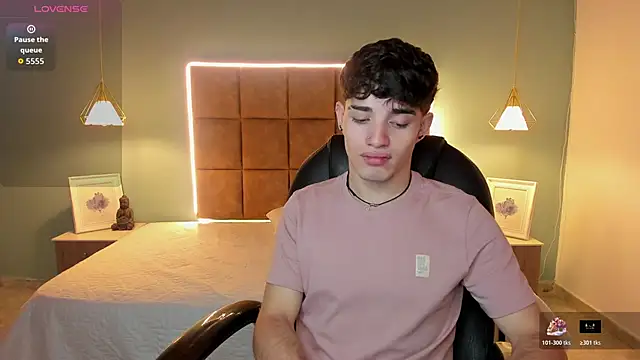 AlejooTwink online show from November 22, 12:43 am