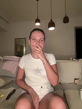 REALMEANXTINA1 online show from June 16, 1:05 am