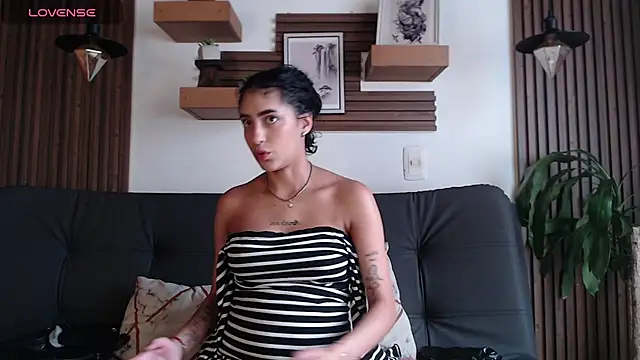 Layla 707 online show from February 6, 4:47 pm