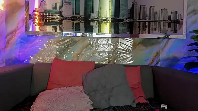 Snapshot of Layla_707 chatting on March 7, 12:04 am Layla 707 online show from March 7, 12:04 am