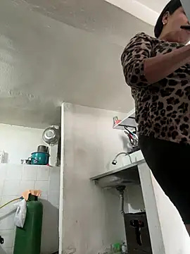 Snapshot of siri_duque chatting on February 23, 4:29 pm siri duque online show from February 23, 4:29 pm