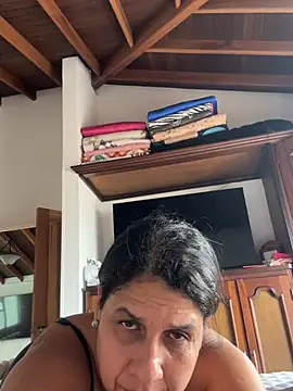 siri duque online show from May 13, 5:42 pm