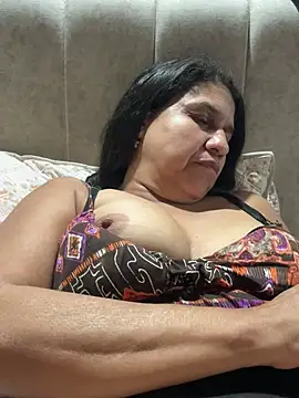 siri duque online show from May 28, 3:47 am