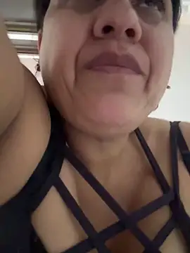 Snapshot of siri_duque chatting on February 2, 4:06 pm siri duque online show from February 2, 4:06 pm