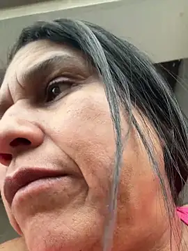 siri duque online show from April 18, 7:51 pm