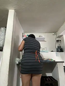 Snapshot of siri_duque chatting on February 27, 12:27 pm siri duque online show from February 27, 12:27 pm