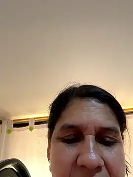 siri duque online show from November 3, 3:37 pm