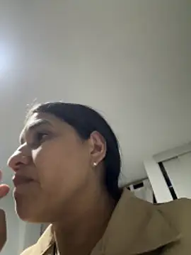 siri duque online show from March 6, 12:05 am