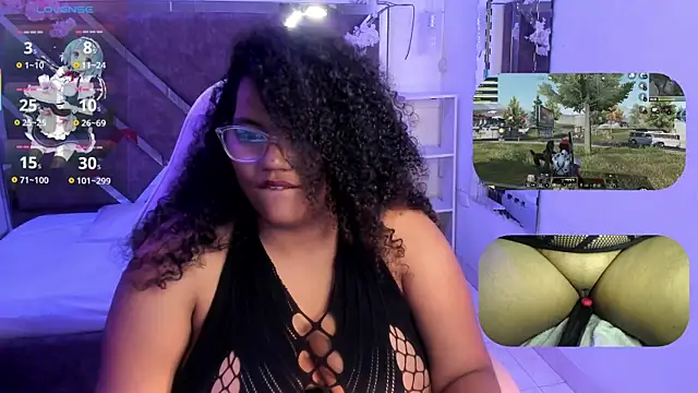 MhiaRey online show from December 18, 1:26 pm