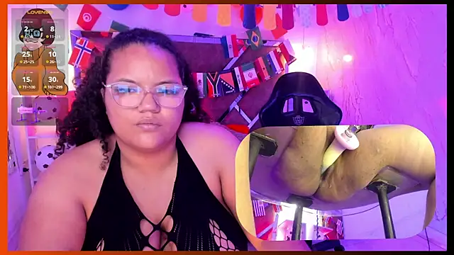 MhiaRey online show from July 1, 2:06 pm
