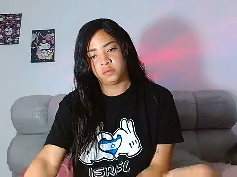 Snapshot of Kylie_martinez chatting on July 13, 12:21 am Kylie martinez online show from July 13, 12:21 am