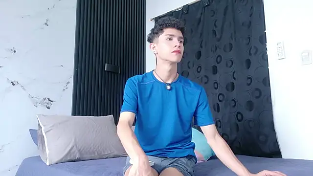 Snapshot of Noah_tyler_ chatting on July 12, 3:13 pm Noah tyler online show from July 12, 3:13 pm