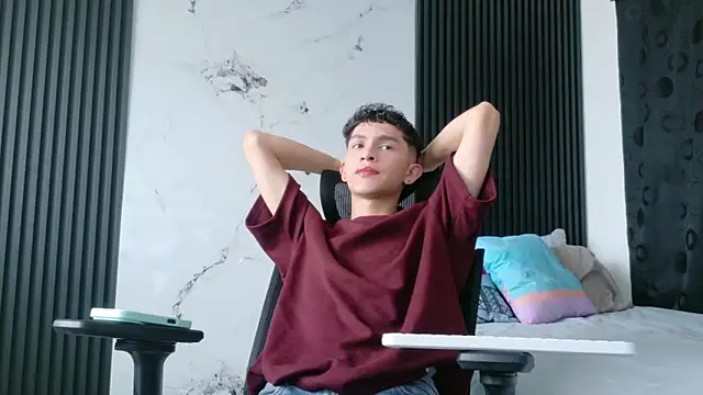 Noah tyler  online show from March 9, 6:11 pm