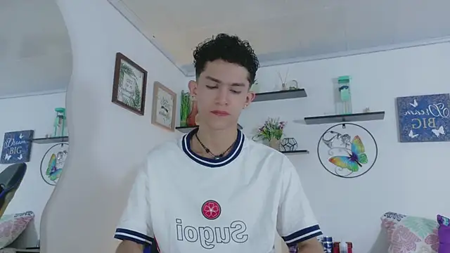 Snapshot of Noah_tyler_ chatting on June 19, 7:09 pm Noah tyler online show from June 19, 7:09 pm