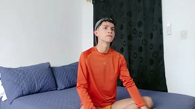 Snapshot of Noah_tyler_ chatting on November 26, 5:35 pm Noah tyler online show from November 26, 5:35 pm