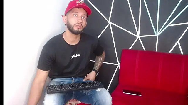 Snapshot of maxXximo777 chatting on December 7, 1:41 am maxXximo777 online show from December 7, 1:41 am