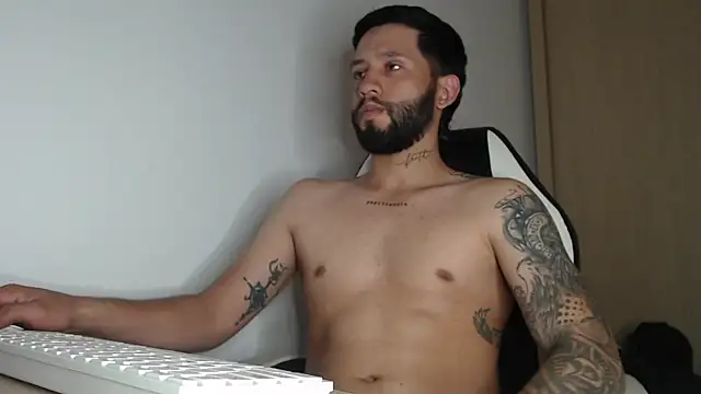 Snapshot of maxXximo777 chatting on March 19, 12:59 am maxXximo777 online show from March 19, 12:59 am