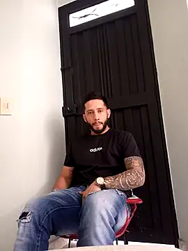 Snapshot of maxXximo777 chatting on December 6, 8:12 pm maxXximo777 online show from December 6, 8:12 pm