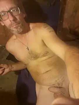 Snapshot of chatwatchcum chatting on October 22, 1:05 am chatwatchcum online show from October 22, 1:05 am