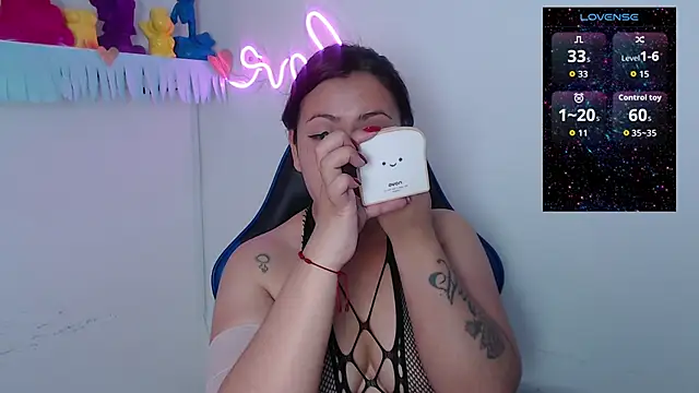 Snapshot of maria_mendoza chatting on October 16, 12:57 pm maria mendoza online show from October 16, 12:57 pm