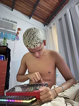 Leo bunny hot online show from January 16, 8:35 pm