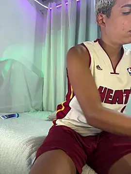 Leo bunny hot online show from December 13, 8:26 pm