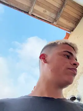 Leo bunny hot online show from April 1, 10:28 pm